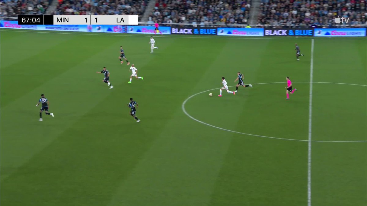 The run from Riqui Puig. 🔥 Diego Fagúndez with the finish. 👌 LA Galaxy are on top!