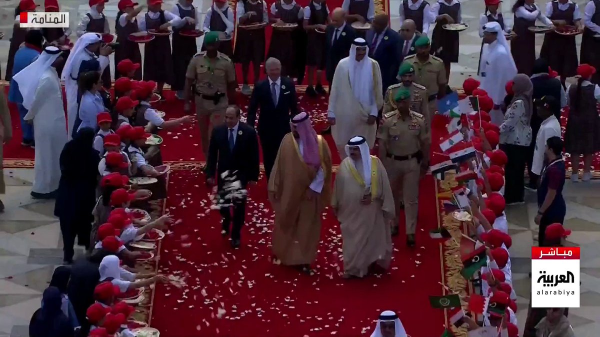 صور مباشرة لدخول القادة العرب إلى مقر انعقاد القمة العربية في #البحرين #العربية