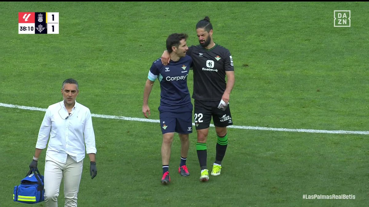 Han lesionado a Isco y el árbitro ha pitado falta de Isco. La definición de los árbitros españoles