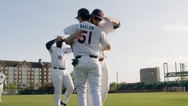 If you love Auburn, Auburn will love you back. It's been an honor, gentlemen. 🫡 #WarEagle