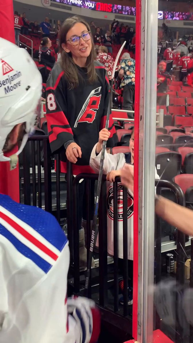 Chris Kreider gave his stick to a young Canes fan that was waiting by the tunnel… CLASS ACT ❤️ (via NHL)