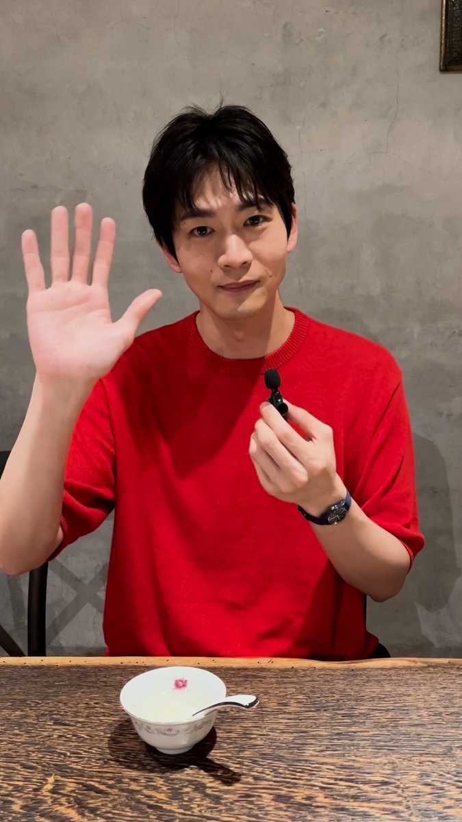 【松下洸平さんが表紙&台湾特集30ページに登場!現地撮影のメッセージ動画Part1が到着】 5月24日発売のUOMO7月号では表紙と誌面30ページにわたり、大人気の俳優&アーティストの松下洸平さんが登場! ▼今すぐ予約を #松下洸平 #kouheimatsushita 松下洸平STAFF #uomo