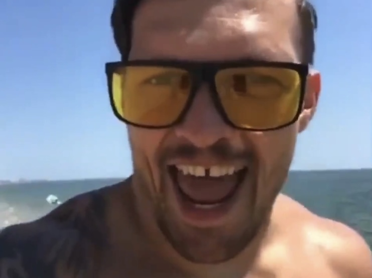 Oleksandr Usyk went on a relentless campaign of sending video messages to Derek Chisora before their fight… [🎥 Oleksandr Usyk]