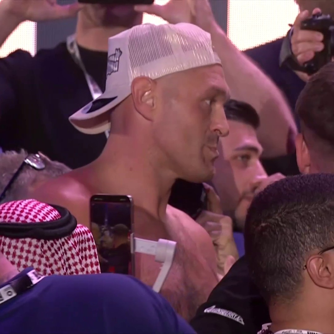 AN INTENSE FINAL FACE OFF 🔥 #FuryUsyk have to be separated 😯