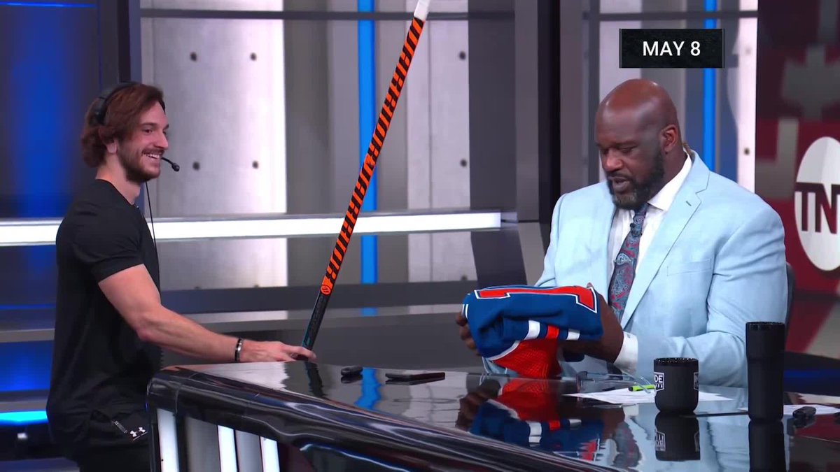 Shaq/Zach Hyman is the best jersey swap in sports right now 🔥 @NBAonTNT