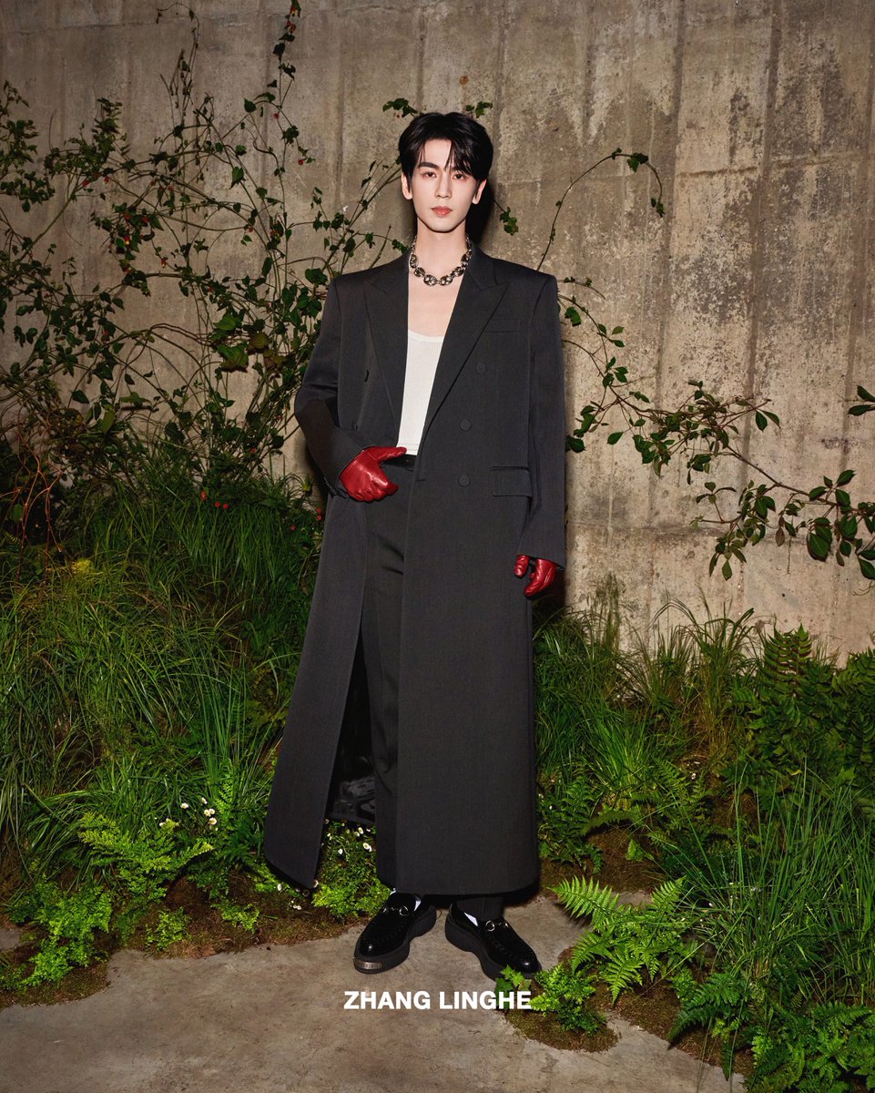 Reflections on the #GucciCruise25 fashion show by Sabato De Sarno with #LeeKnow from Stray Kids, Alia Bhatt, #NicholasTse, #DebbieHarry, Daisy Edgar-Jones, #ZhangLinghe, #GyuyoungPark, @DavikaH, #WangChuran, and @KAYTRANADA. #GucciLondra
