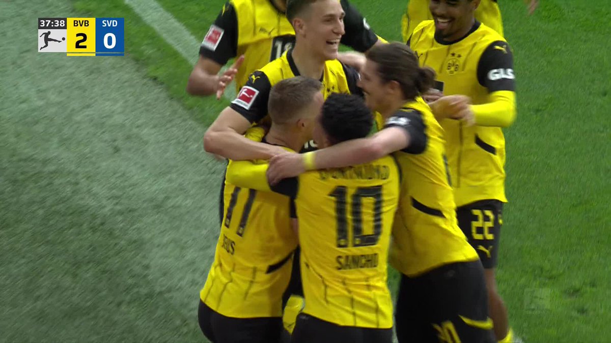 A world-class free kick by Marco Reus in his final home game for Dortmund. Couldn't have written it any better 💛