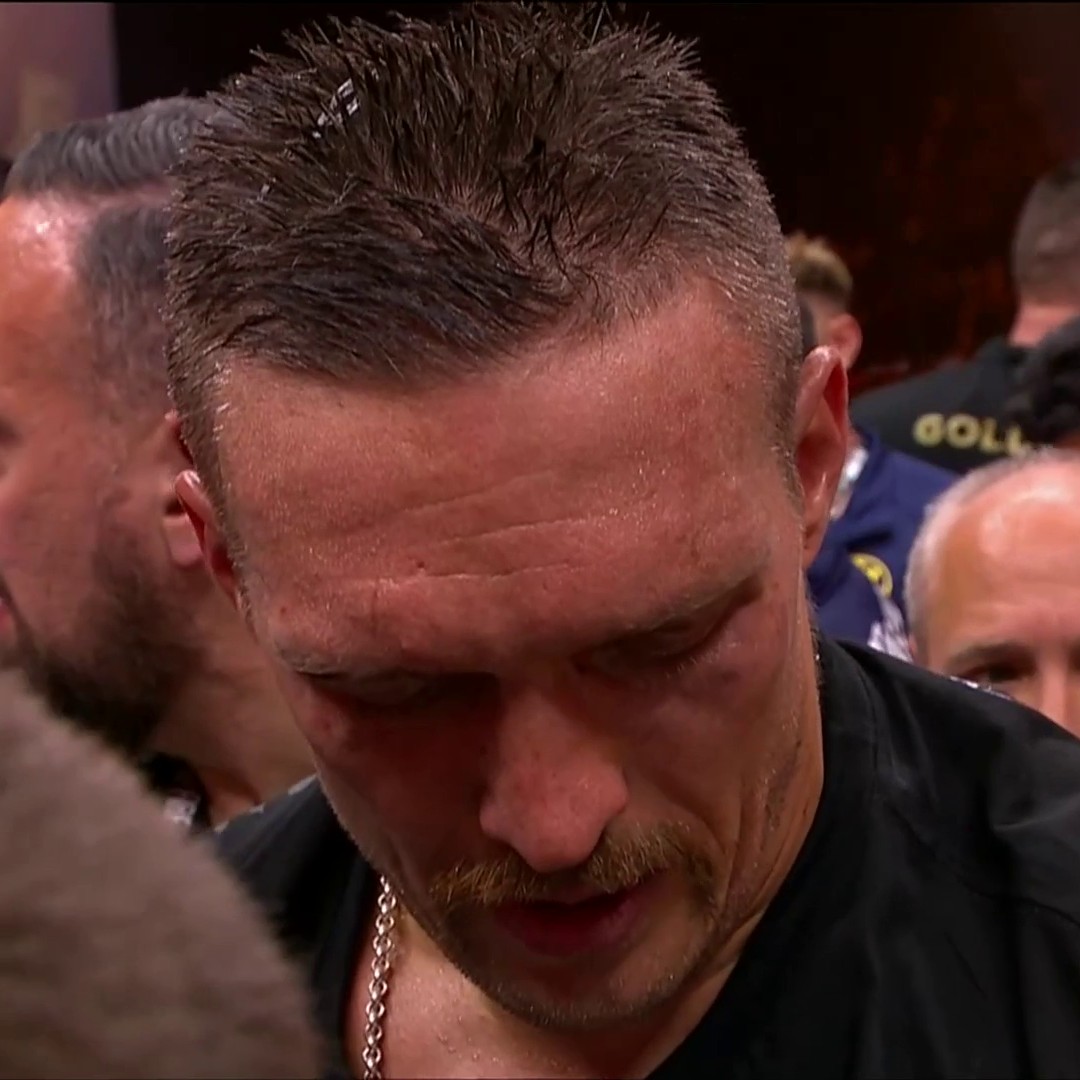 "For my family, for my country" 🙌 An emotional Oleksandr Usyk reacts to becoming undisputed heavyweight champion 🇺🇦 #FuryUsyk