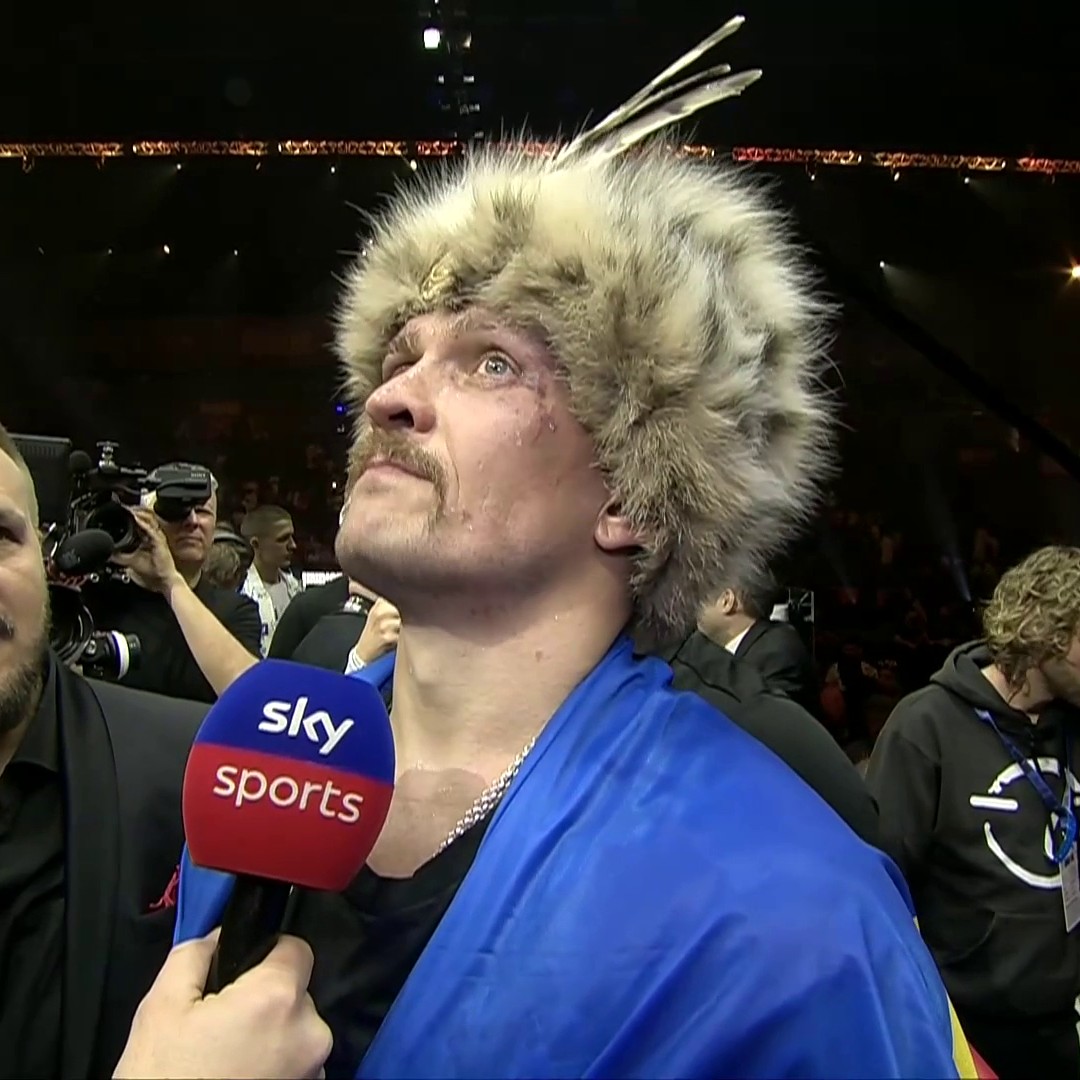 "Daddy I love you, you told me I CAN!" 💬 Oleksandr Usyk sends tribute to his father who has sadly passed away 💙 #FuryUsyk