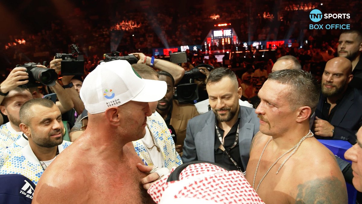 Respect is everything in this game! Fury congratulates Usyk on becoming the undisputed heavyweight champ. #FuryUsyk #RingOfFire