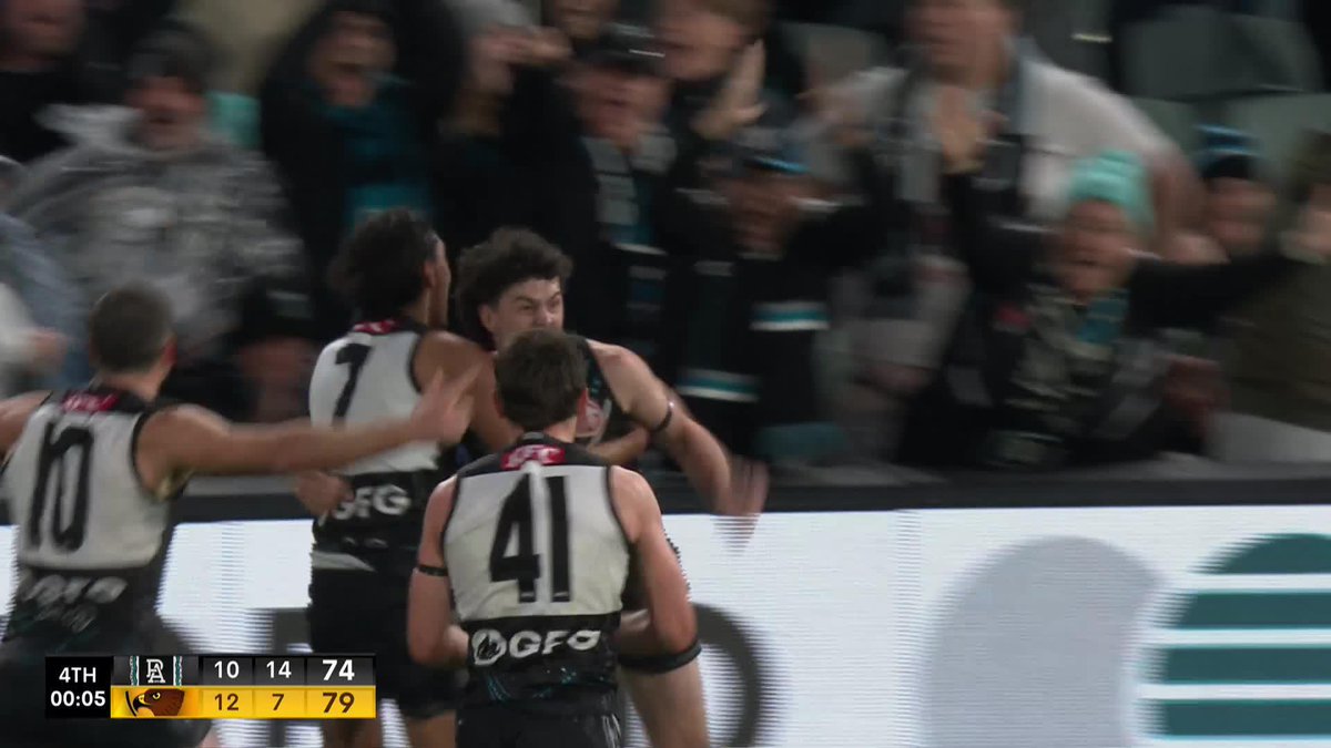 DARCY BYRNE-JONES IS THE HERO FOR YARTAPUULTI 🤯 #AFLPowerHawks