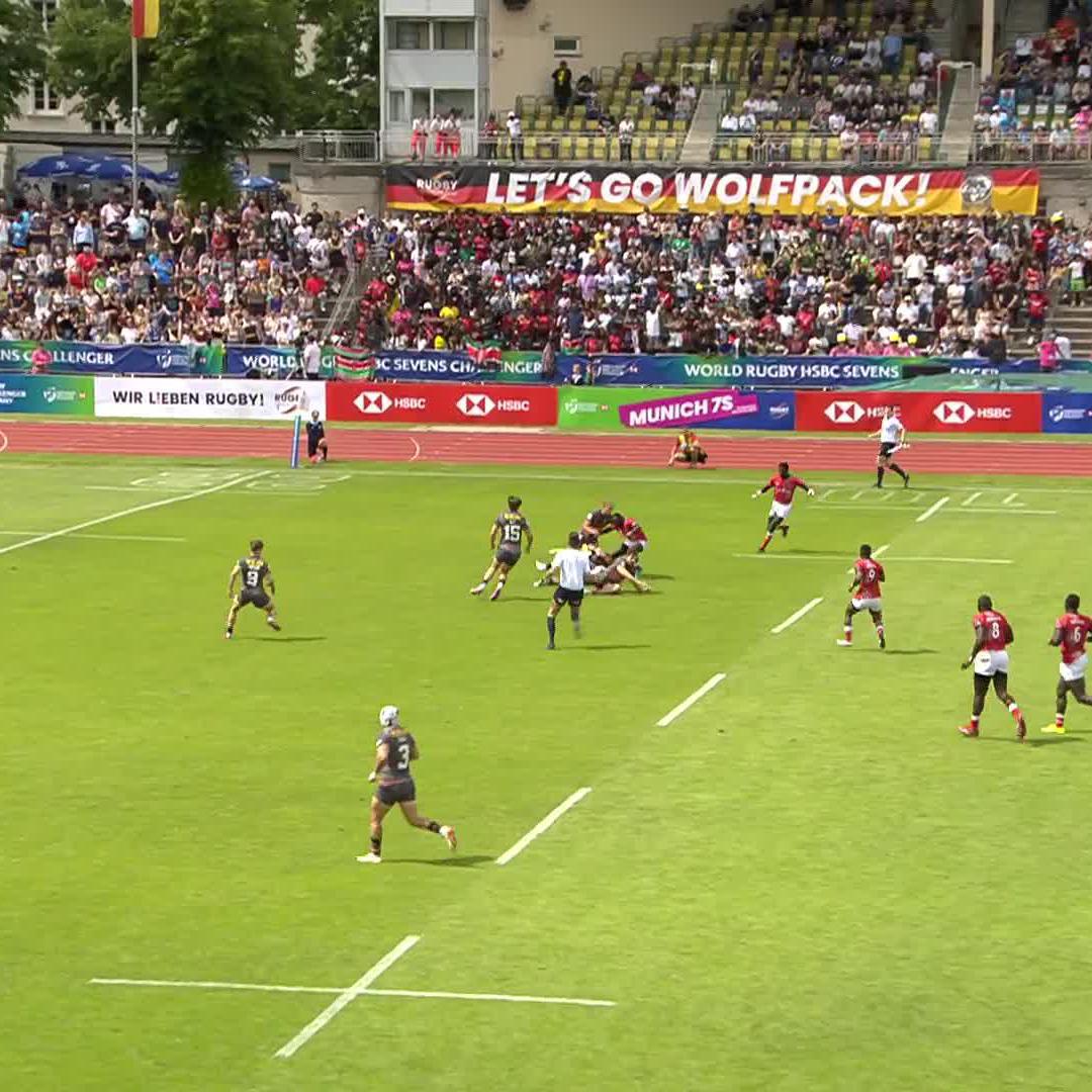 Germany lead by two points in the final play of the quarter-final. Here's what happened next 👇 What a win 🤯 #7sChallengerSeries | Rugby Deutschland