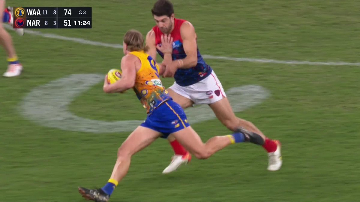 Harley got Oliver AND Petracca with the double fend off 😤 #AFLEaglesDees
