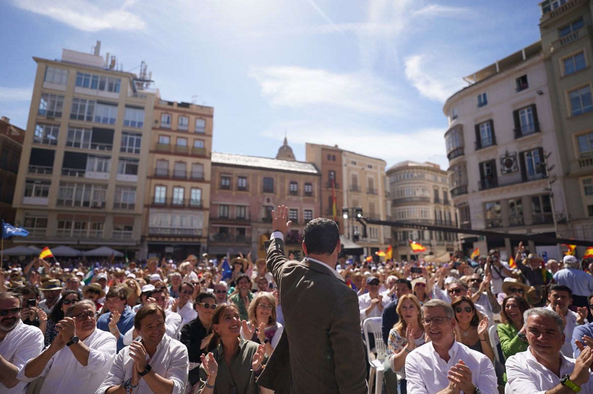 #Andalucía quiere ser España de primera. Los andaluces no somos menos que nadie y tenemos derecho a que nuestros hijos y nietos tengan las mismas oportunidades que cualquier otro. Enviemos un mensaje claro el 9J: defendamos nuestra tierra frente al maltrato #LaEspañaQueFunciona