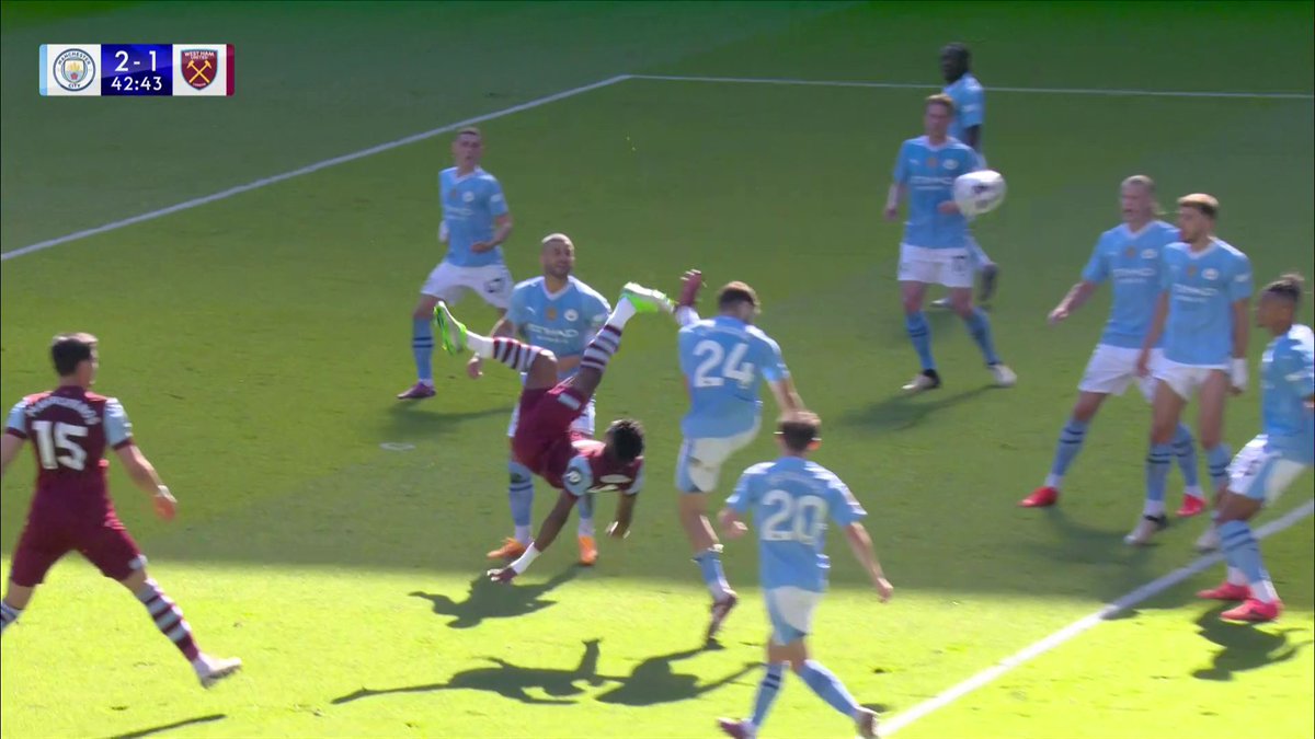 That is a FABULOUS goal 🔥 Acrobatics from Mohammed Kudus ✂️