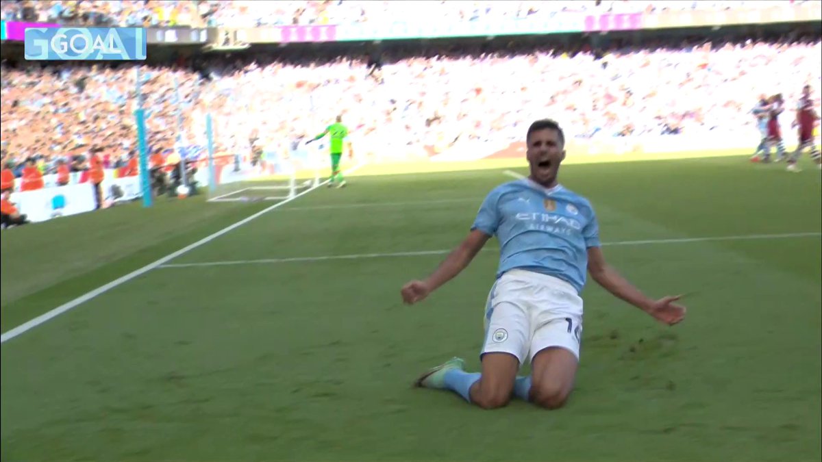 The Premier League title is within touching distance for Man City 🤏 Rodri 👏