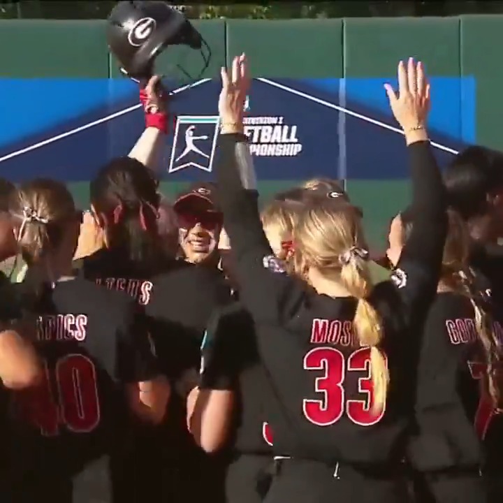 DOWN BUT NEVER OUT 🤯 RALLY DAWGS WALK IT OFF! 🚨 Georgia Softball x NCAA Softball
