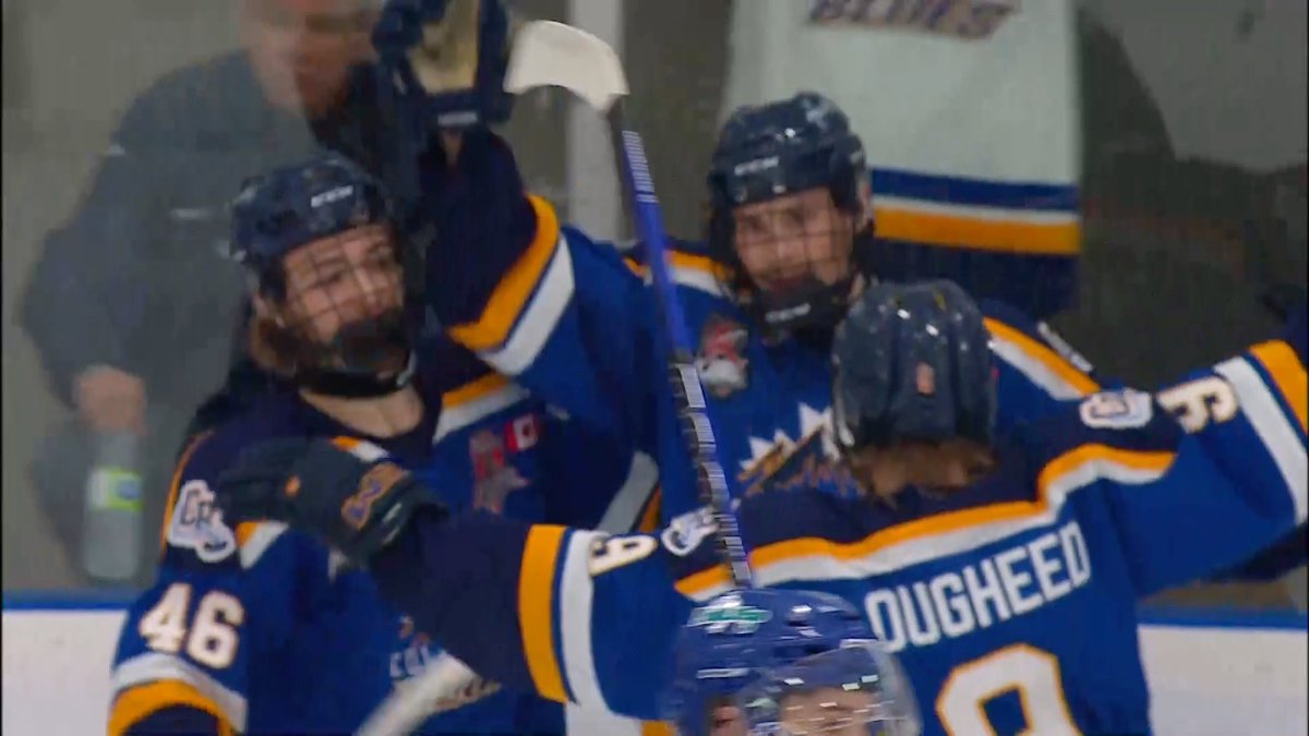 🎥 | Noah Pak made 23 saves, Jack Silverman scored and the Mike Jackson GM Collingwood Blues blanked the Melfort Mustangs Hockey to win their first #CentennialCup. 🎥 | Pak bloque 23 tirs, Silverman marque le seul but, et les Blues gagnent leur première #CoupeDuCentenaire. Tim Hortons | CJHL