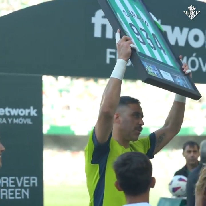 👏👏👏 ¡En pie! Claudio Bravo Muñoz