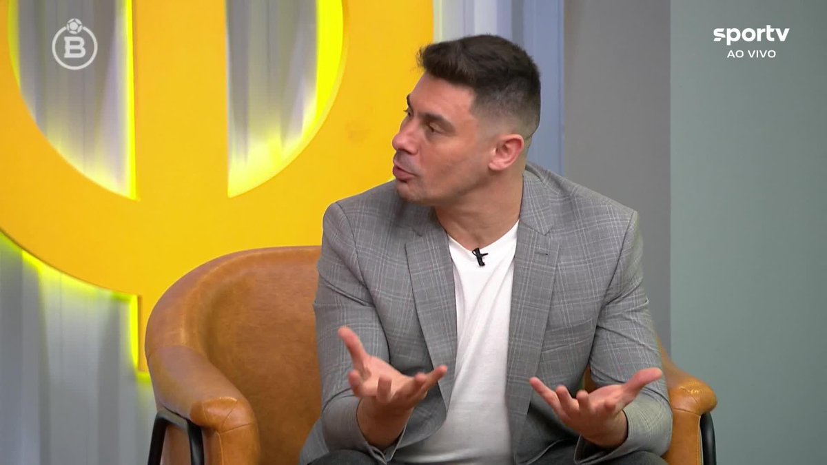 Caio Ribeiro concorda com Brasileirão de 2025 com 24 clubes, e Alex complementa: "Por que não aproveitar para não fazer os Estaduais? Quero ver as federações também ajudarem" Você concorda? Opinião foi dada no programa Boleiragem, do sportv
