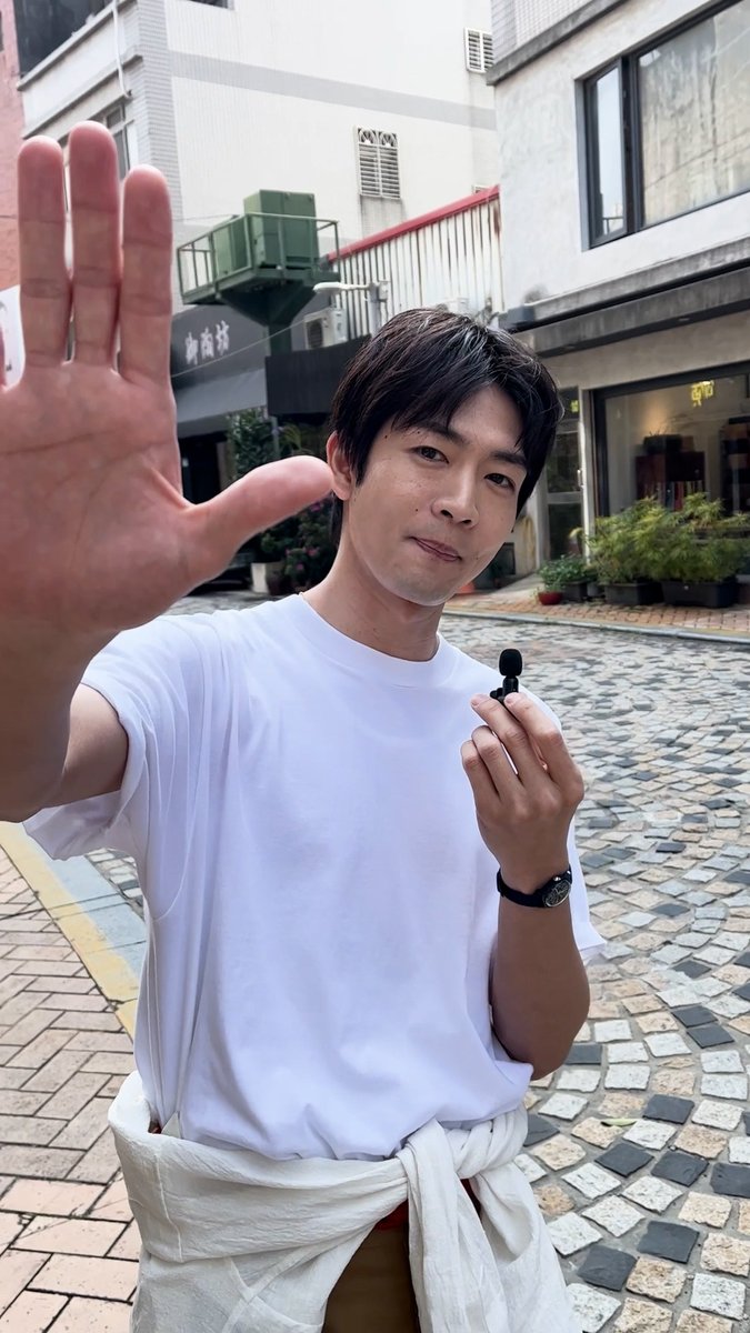 【松下洸平さんが表紙&台湾特集30ページに登場!現地撮影のメッセージ動画Part2が到着】 5月24日発売のUOMO7月号では表紙と誌面30ページにわたり、大人気の俳優&アーティストの松下洸平さんが登場! ▼今すぐ予約を #松下洸平 #kouheimatsushita 松下洸平STAFF #uomo