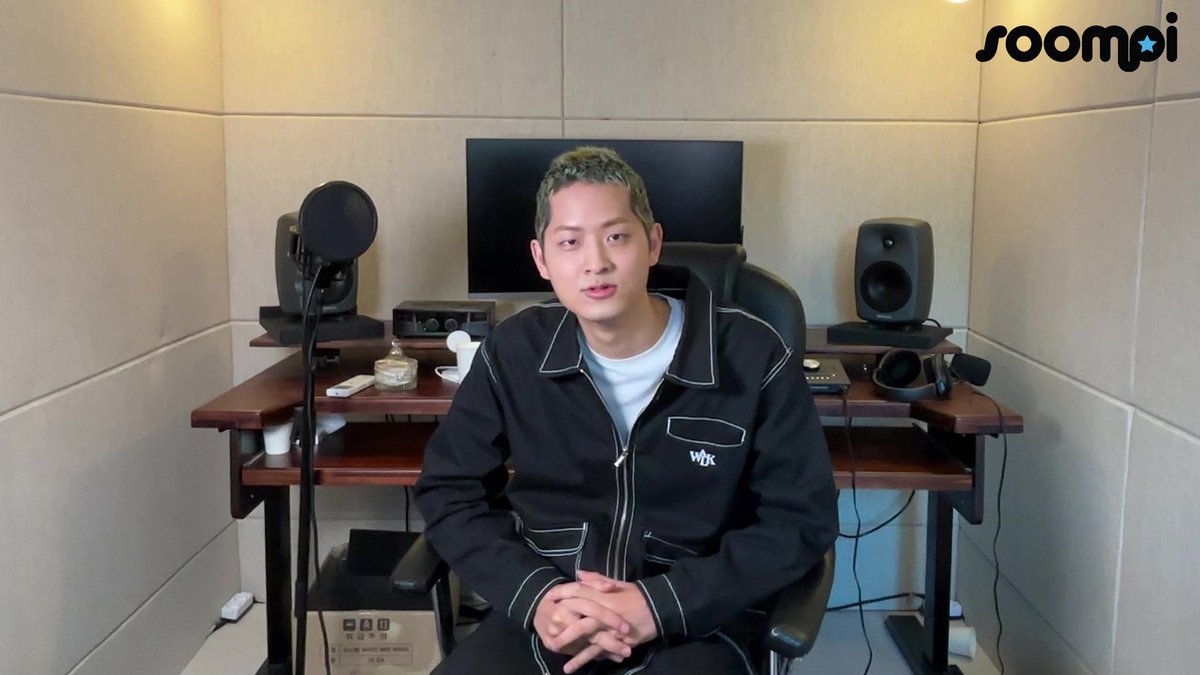 #BLASÉ gives a shoutout to Soompi readers about his new album "Debugging"! Check out his MV for "Turtle" featuring #Chungha here: #블라세 Blase AT AREA