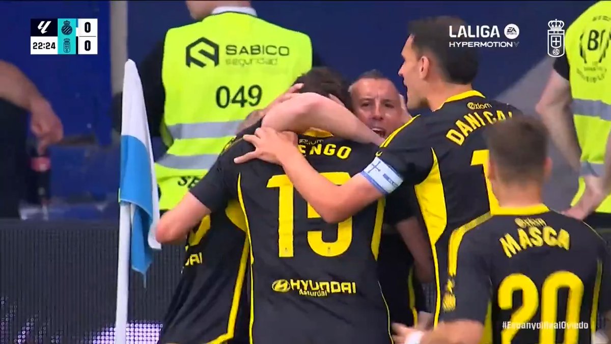 ๐ง๐ปโโ๏ธ Un cรณrner que pone Cazorla, con la derecha ๐ชฎ Peina Oier Luengo, a la red โฝ Sube al marcador El โก๏ธDIGI Espaรฑa gol โก de la J4โฃ0โฃ #LALIGAHighlights #RealOviedo ๐ตโช
