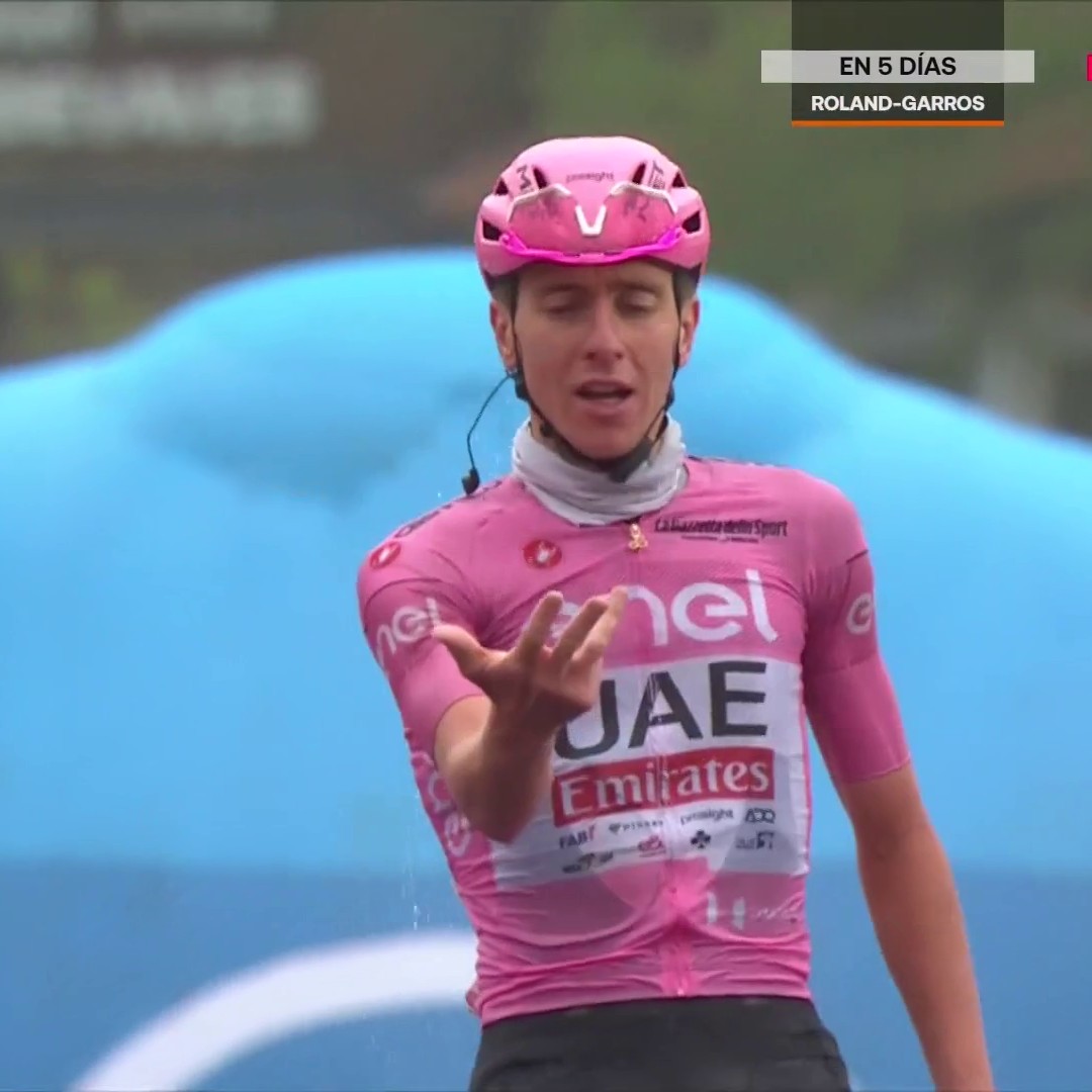 ✅✅✅✅✅ Uno, dos, tres, cuatro... y ¡CINCO! 🔝 Tadej Pogačar firma el repóker de triunfos en el Giro d'Italia con una suficiencia excelsa en Monte Pana 📊 Daniel Felipe Martínez saca una buena renta a Thomas para la lucha por el podio #GirodItalia | #LaCasadelCiclismo