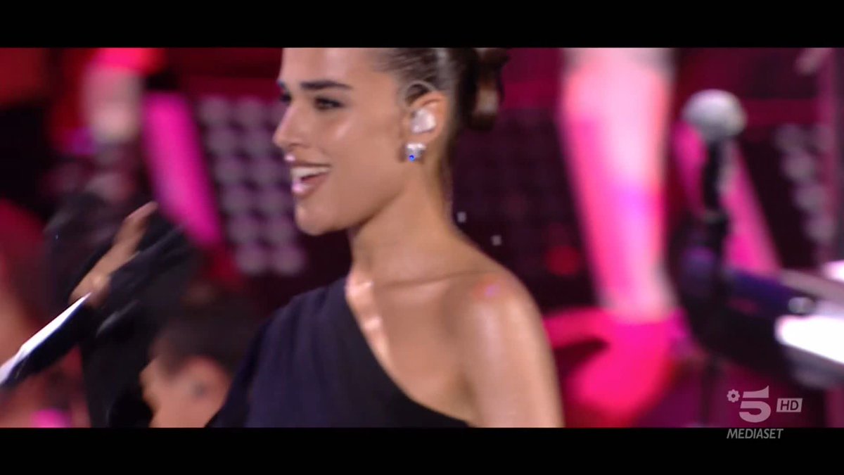 "Say something, I'm giving up on you" ❤️🎶 #TuttiPerUno