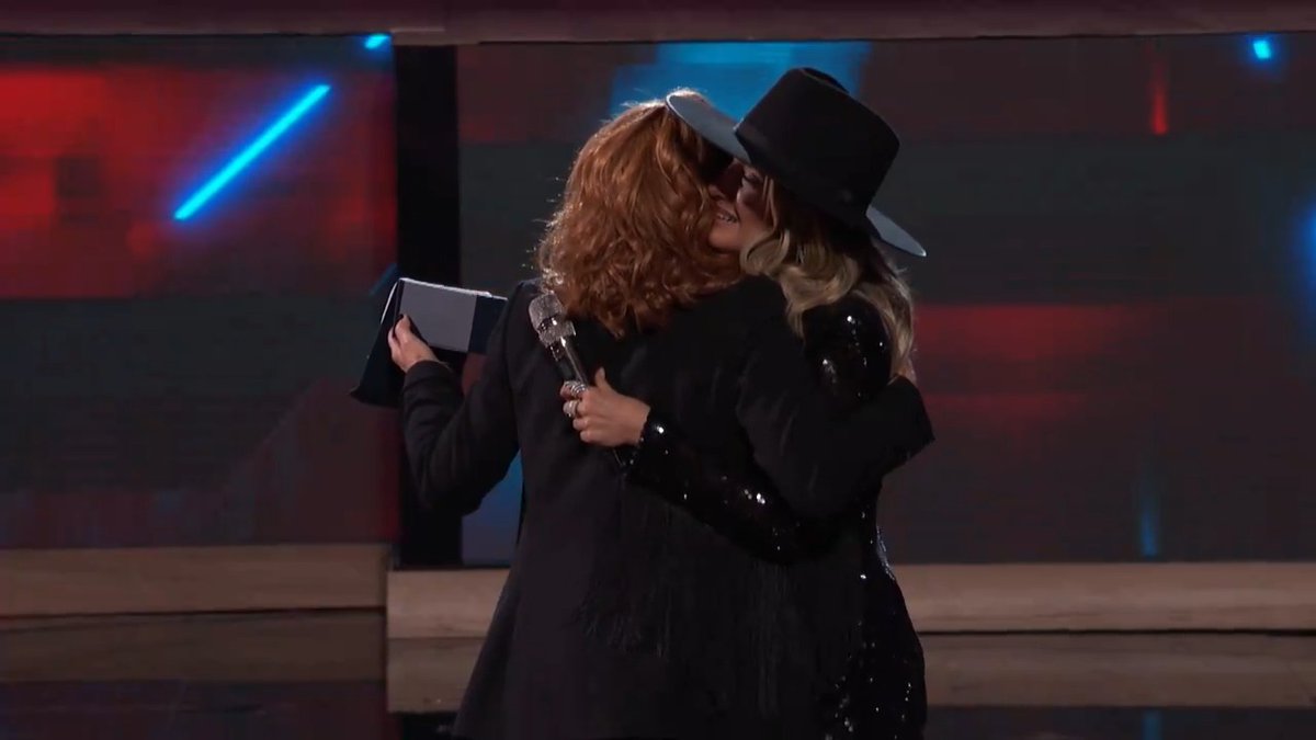 BREAKING: Reba McEntire has just invited Lainey Wilson to become the newest member of Grand Ole Opry! During our season finale – Reba surprised Lainey with the special invite. Lainey is scheduled to be inducted into the Opry on June 7th.