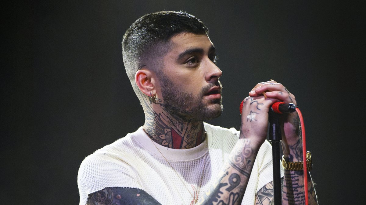 .zayn performs “Alienated” off his new album ROOM UNDER THE STAIRS! Watch the full performance ⬇️ #FallonTonight #ROOMUNDERTHESTAIRS