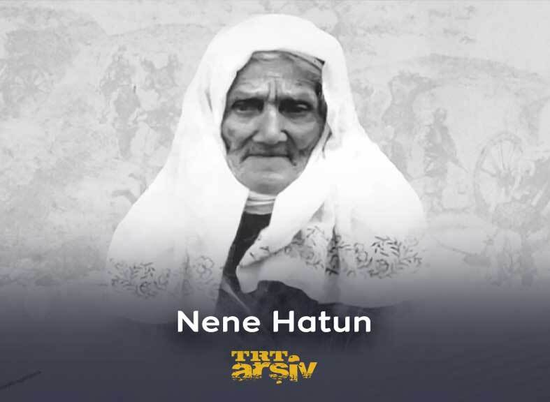 3. Ordu'nun nenesi, 93 Harbi kahramanı #NeneHatun, 69 yıl önce aramızdan ayrıldı. Ölüm yılı olan 1955’te “Yılın Annesi” ünvanını aldı. 🇹🇷