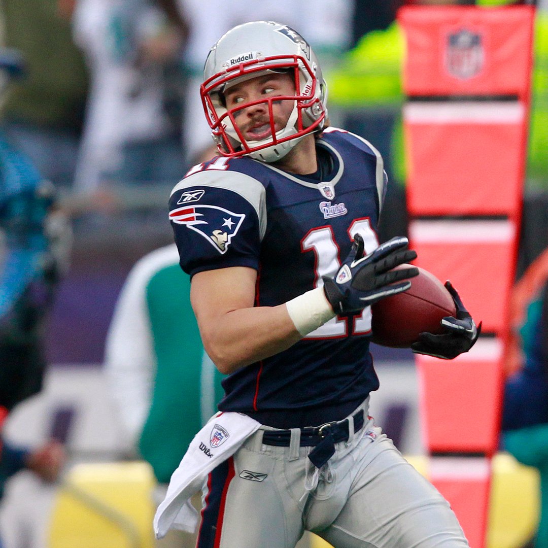 What better way to celebrate Julian Edelman's birthday than with his first career return TD! 🥳