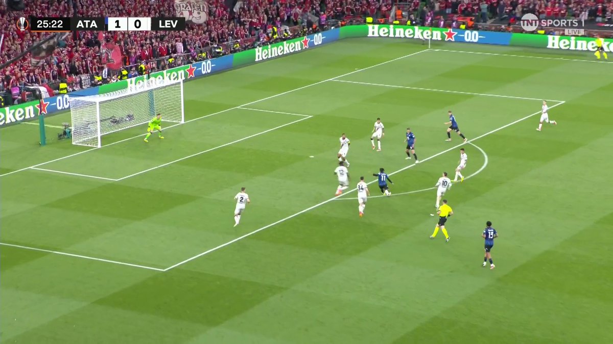 ADEMOLA LOOKMAN IS RIPPING UP THE SCRIPT! 😳 Atalanta lead Leverkusen 2-0 in this #UELfinal 📺 Watch the #UELfinal live on TNT Sports & discovery+ UK