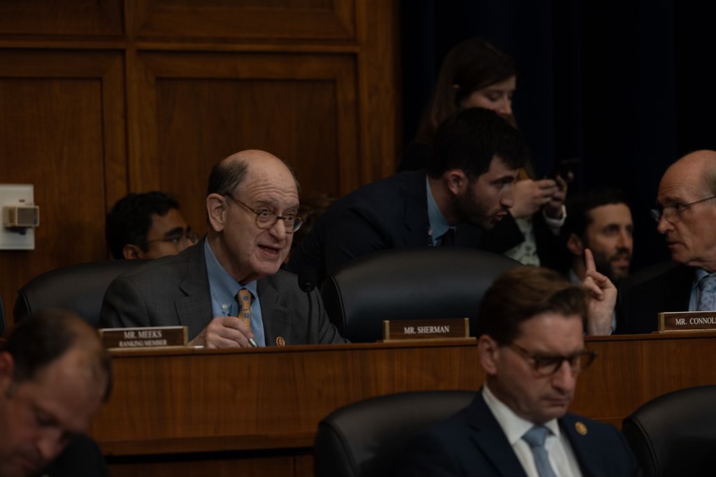 I received a committment from Secretary Antony Blinken that the admin. will work to ensure that the $9 billion in humanitarian aid provided by Congress will be allocated based on where there's the most urgent need - #Tigray #Rohingya #Artsakh #Sudan - rather than the most publicity. Watch ⬇️