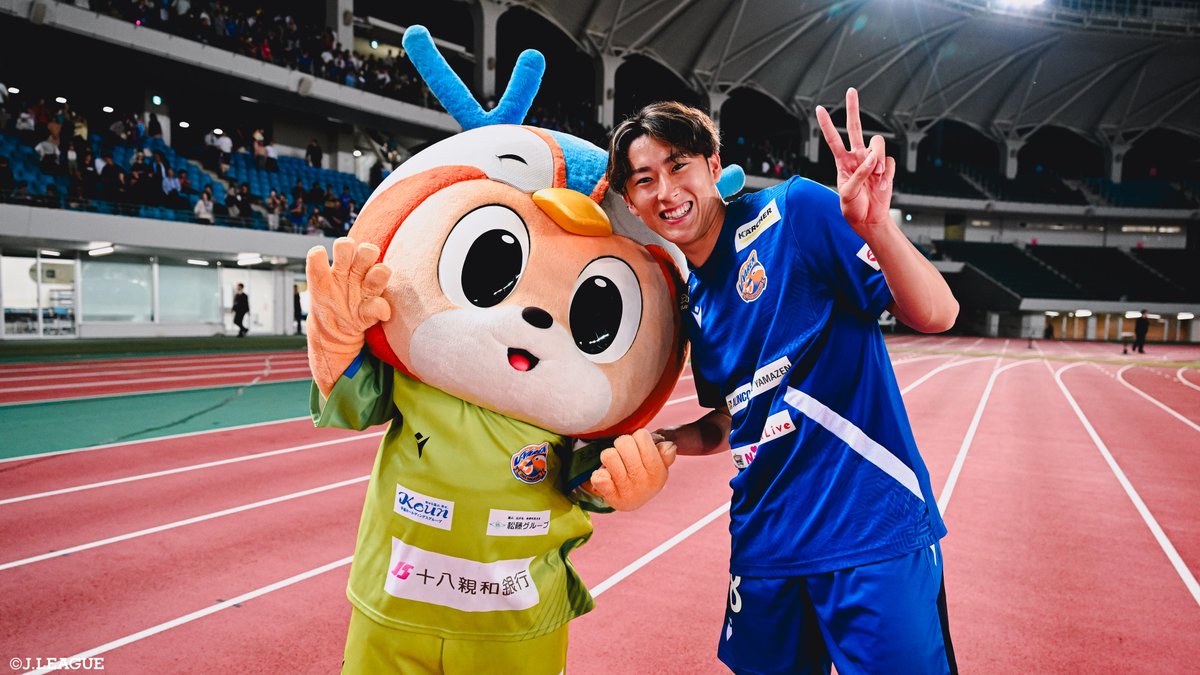 ／ サイドを制圧！技巧派ドリブラー🔷🔶 ＼ V・ファーレン長崎 #松澤海斗 の切れ味鋭い突破！ 長崎のプレーオフラウンド進出に大きく貢献しました👏 松澤海斗 Ｖ・ファーレン長崎【公式】 #ルヴァンカップ