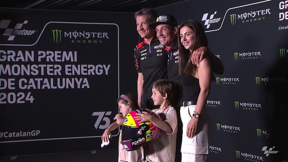 Family first... and then Massimo Rivola joins Aleix Espargaró ❤️ #GrazieCapitano | #CatalanGP 🏁