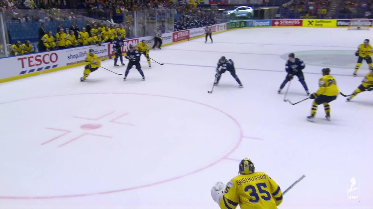 🚨IT'S NOT OVER YET! Hannes Bjorninen ties the game with 57.8 seconds left in the 3rd! It is OT time!😱 #SWEFIN #MensWorlds Leijonat.fi