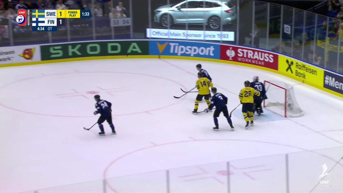 🚨JOEL ERIKSSON EK WITH THE TIP IN! SWEDEN WINS IN OT! #SWEFIN #MensWorlds Tre Kronor