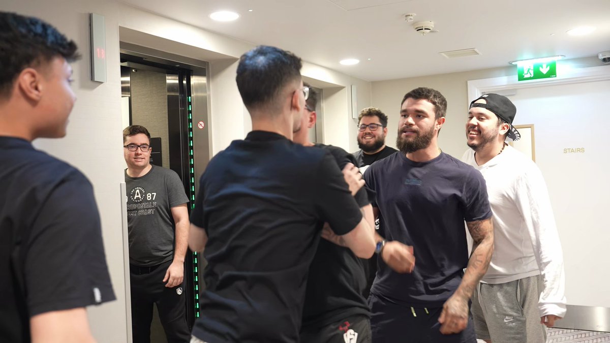 URGENTE: desentendimento leva FURIA e Team Liquid BR 🇧🇷 às vias de fato antes do confronto no Major. 😱🚨 (só brincadeira guys)