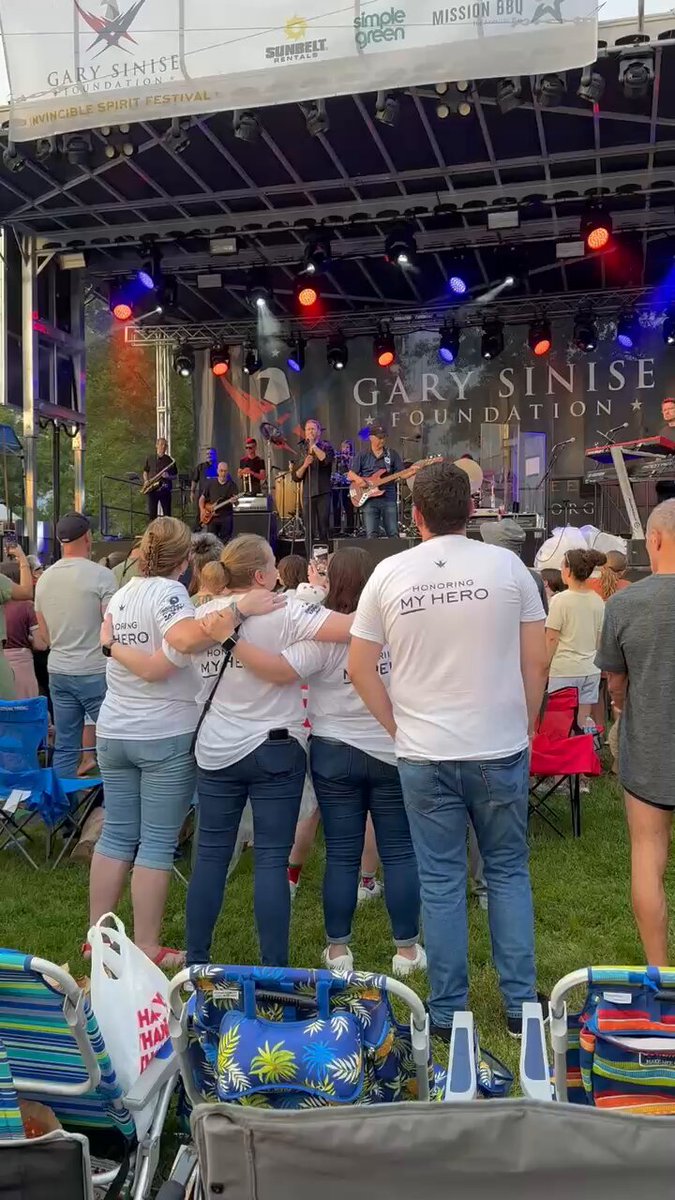 No better way to kick off Memorial Day weekend, than uplifting our wounded heroes, military and their families. Rocking out with my Lt. Dan Band for our @garysinisefoundation Invincible Spirit Festival at Fort Belvoir.