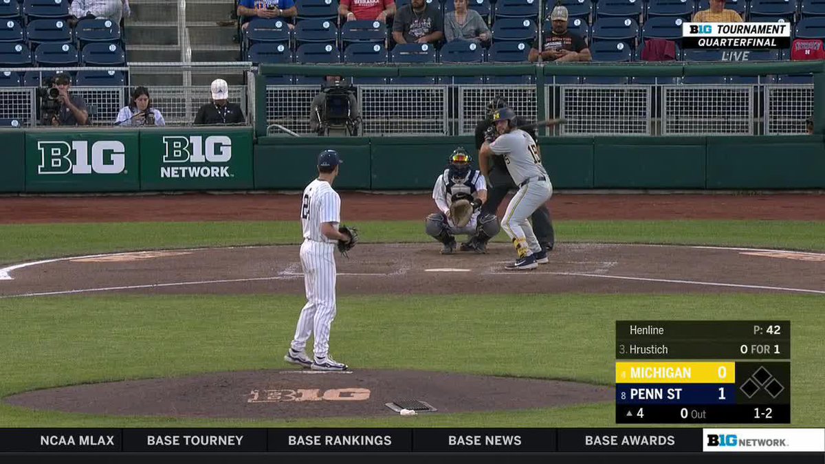 We've got superman playing RF tonight! Unbelievable grab by Adam Cecere #WeAre #SCTop10