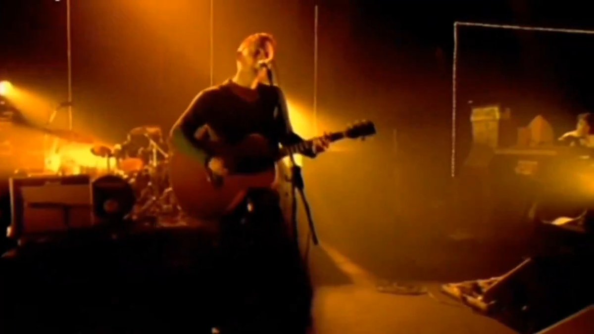 Radiohead How to Disappear Completely (Canal Plus 2001)