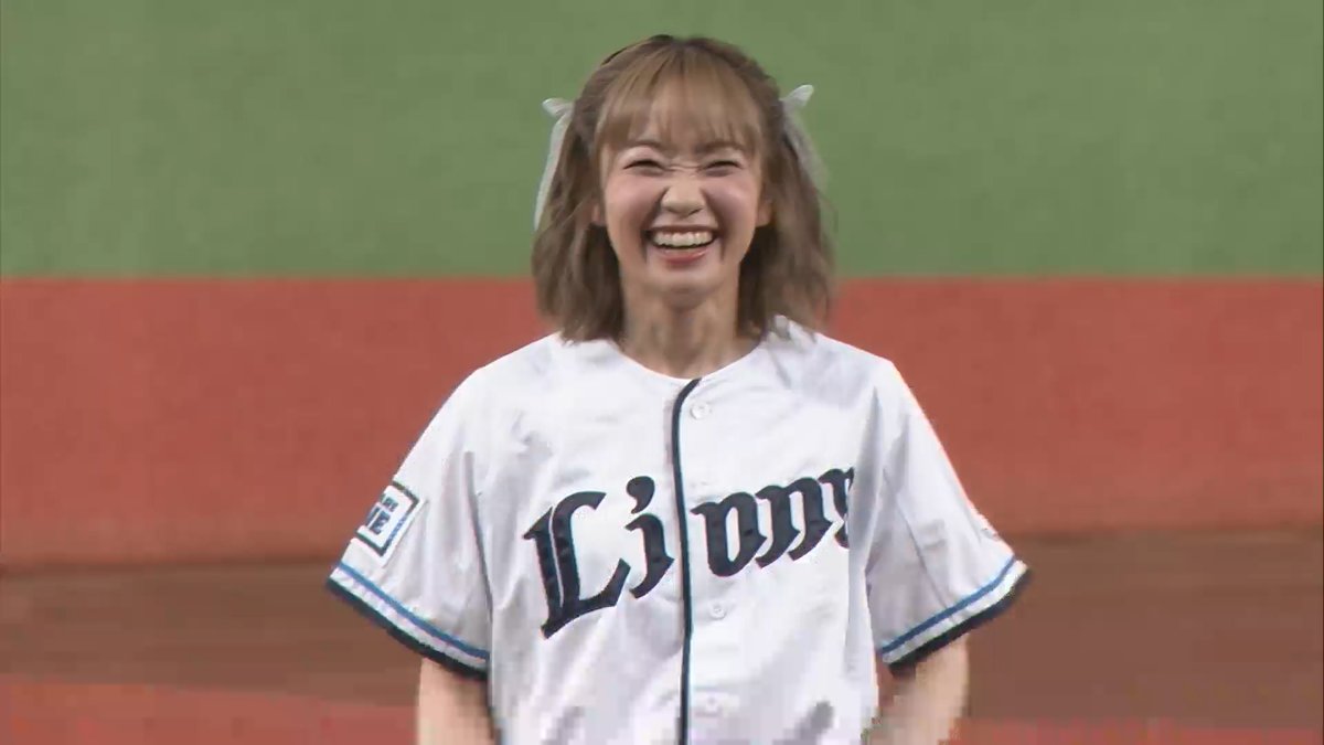 「コードギアス」コラボナイターのゲストに、声優の #大橋彩香 さんが登場！ 初めてという始球式、見事なピッチングを披露いただきました！ ▼スタメン発表も大橋さんの声で！ #埼玉西武ライオンズ #seibulions