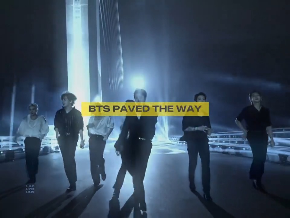 o namjoon se tornou oficialmente um MILLION SELLER como solista, e agora o bts é o PRIMEIRO e ÚNICO grupo da história a ter todos os seus membros como solistas million seller❕ CONGRATULATIONS NAMJOON CONGRATULATIONS BTS RM MILLION SELLER