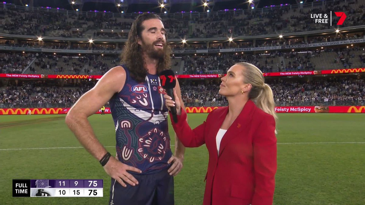 "I did think, I was like, 'Cam (McCarthy) would kick this.'" - Alex Pearce on his late goal ❤️ #AFLFreoPies