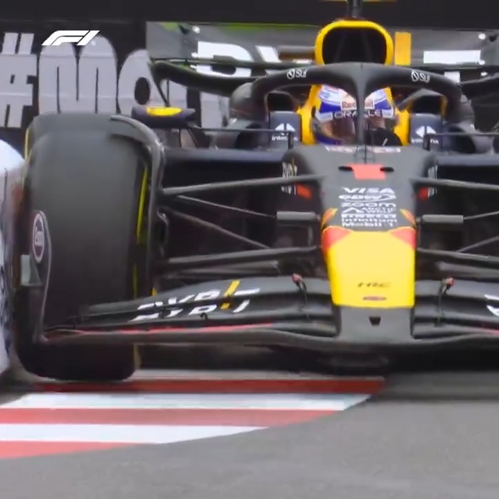 Lil' kiss 😘 #F1 #MonacoGP