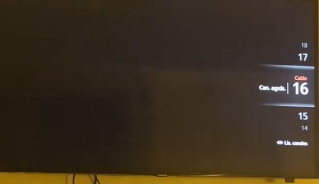 Preocupan los cortes de C5N en Flow Cientos de usuarios vienen denunciando reiterados cortes intermitentes de la señal de C5N en Flow. Llamativamente las interrupciones se dan cuando el canal viene liderando el rating del mes de mayo entre las señales de noticias mostrando, como siempre, #LaRealidad de lo que sucede en la Argentina en materia política, económica y social. Este jueves 23 de mayos se registraron 4 cortes. El primero a las 18:05, y luego tres más a las 23:15, 23:24 y 23:28 durante el programa Sin Lugar Para los Débiles. ⬇️ Escribí en los comentarios si tenés o tuviste problemas para seguir nuestra programación ⬇️
