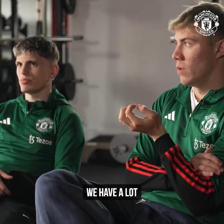Linking up on and off the pitch 🔗 Two of our young guns are ready and raring to go 🔥👇 #MUFC || #FACupFinal