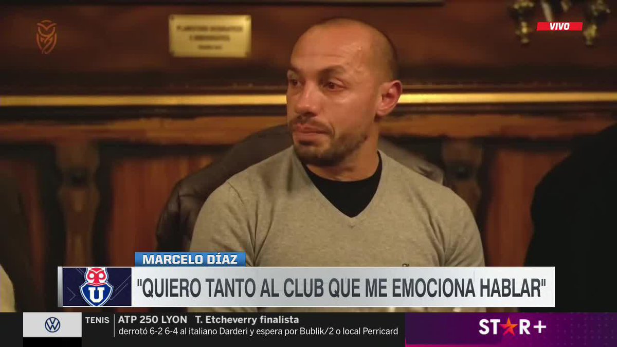 "LA #UDECHILE ES MI VIDA" #SportsCenter Marcelo Díaz y sus emotivas palabras en la cena de capitanes que realizó el club, en su 97° aniversario: "Lo más lindo es inculcar que la U es pasión, puro sentimiento y amor".